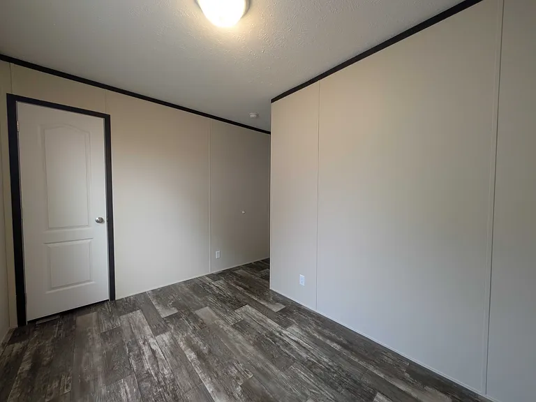 38000 Le Chateau Blvd #658 — Photo 14