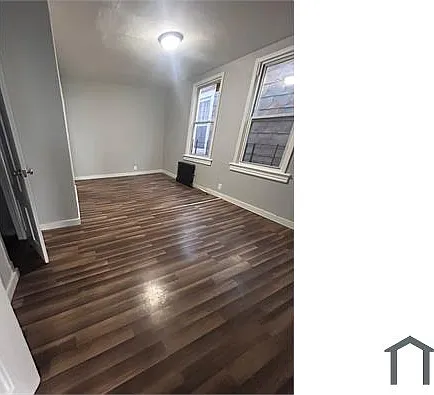 124 Oak St — Photo 6