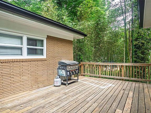 3rd image of 2781 Rollingwood Ln