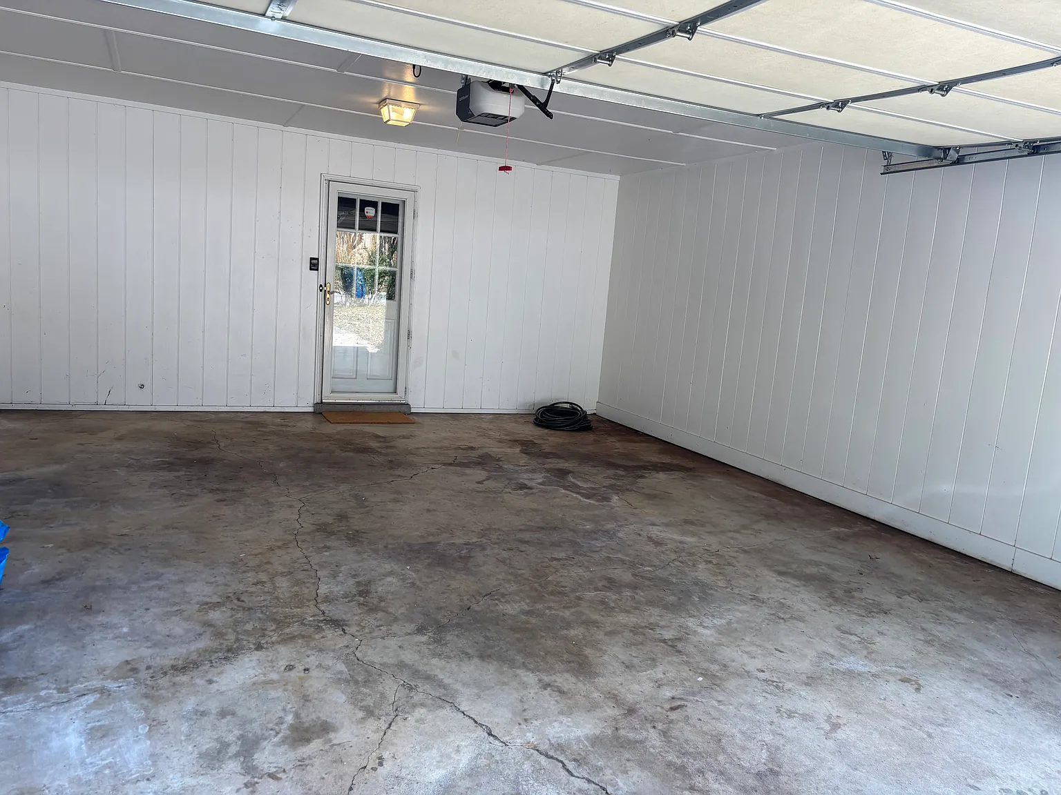 3 bed, 1700 sqft, $1,700 — Photo 3