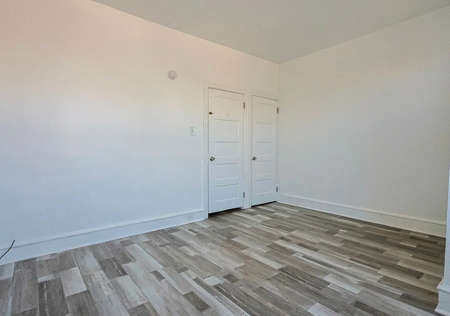 Well-kept 3 Bed, 1 Bath Single Family Home - Schedule your tours now! — Photo 3