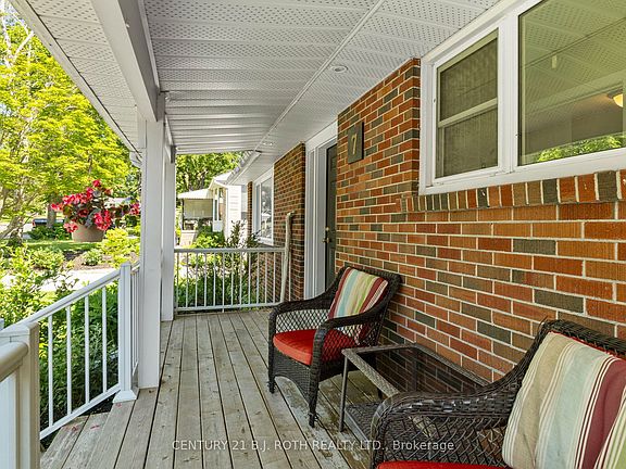 3rd image of 7 Vine St