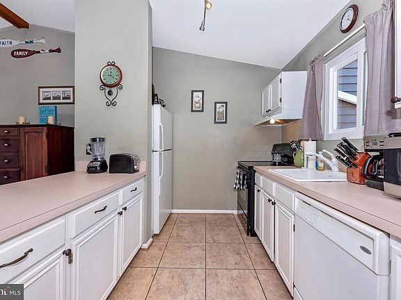 3rd image of 10287 White Pelican Way #101-E