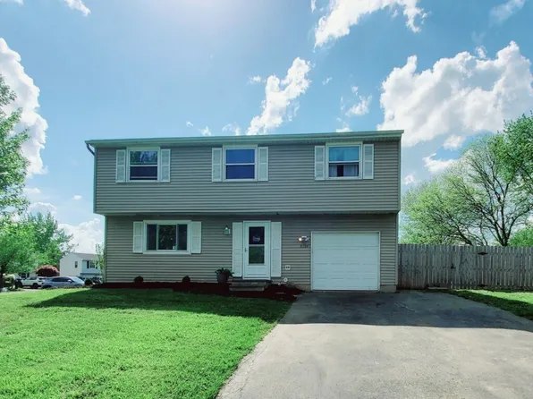 8228 Lucchesi Dr, Clay, NY 13041