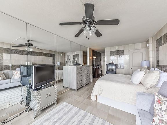 5th image of 415 E Beach Dr APT 408