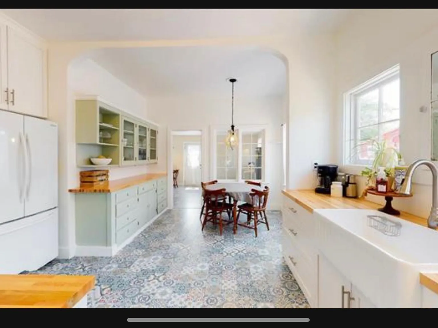 4 bed, 1900 sqft, $1,950 — Photo 3