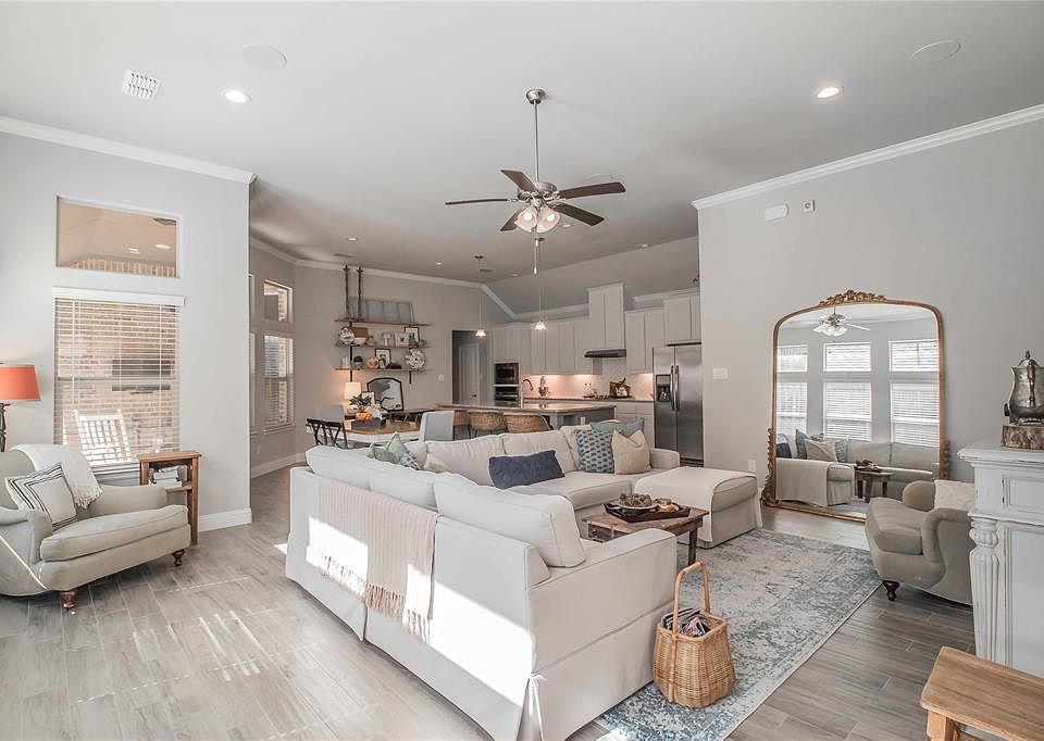1st image of 913 Boardwalk Way