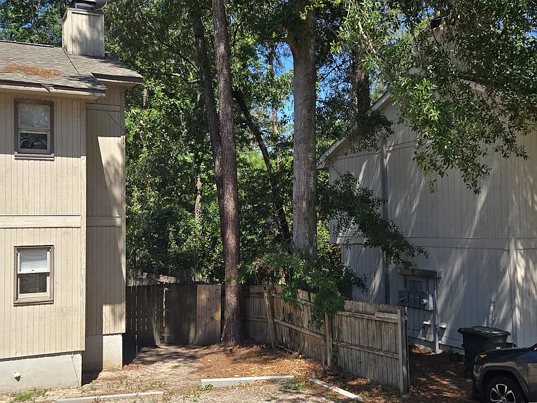 118 Coach Lee Hill Blvd #B — Photo 2