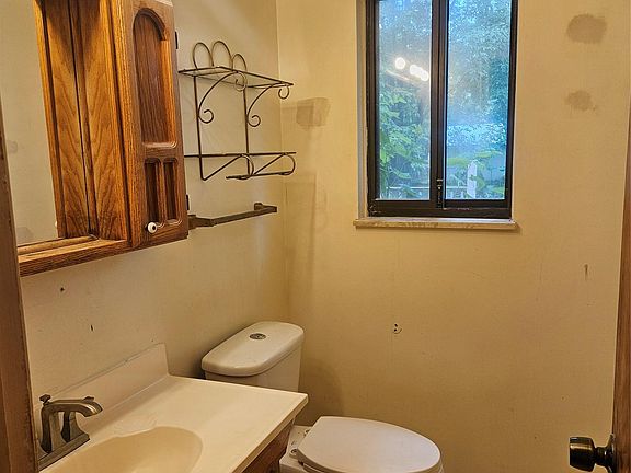 5th image of 4507 W Wilson Rd