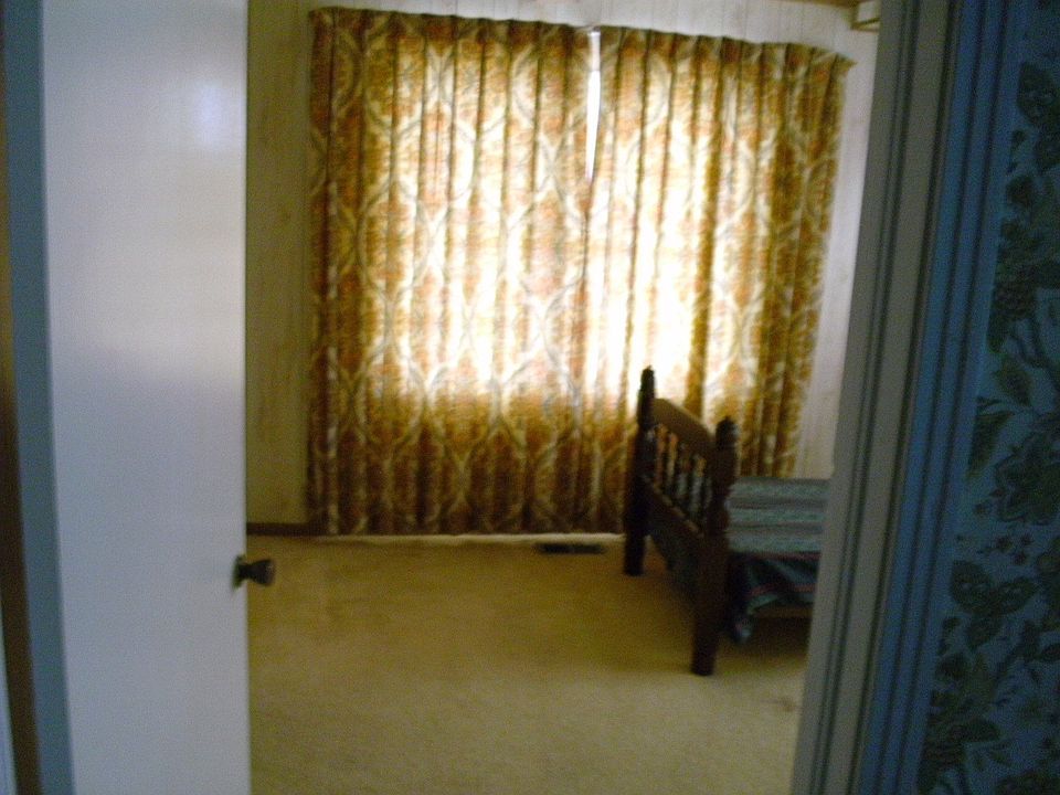 2nd image of 507 W Durant Ave