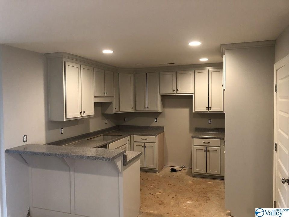 2nd image of 1126 Frazier St #1