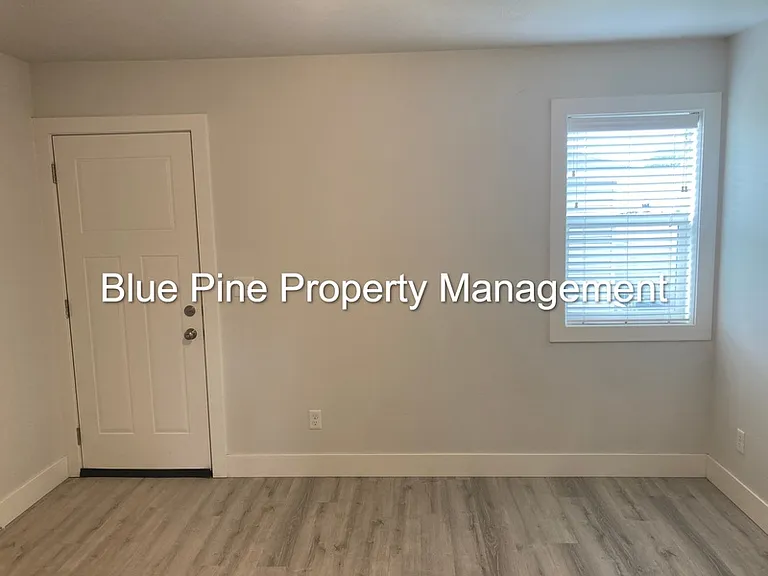 170 Opal Ct #1 — Photo 5