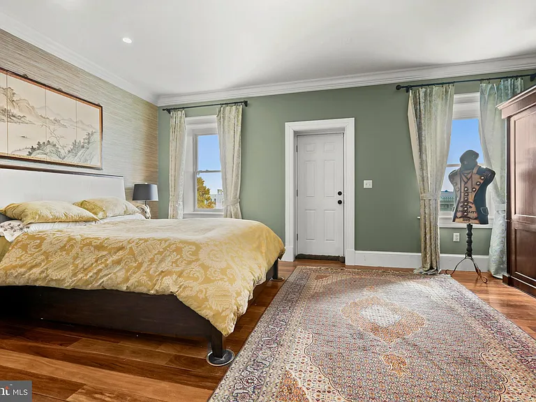 1007 N Calvert St — Photo 21