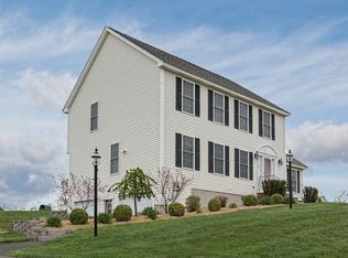 52 Mitchell Pond Rd, Windham, NH 03087