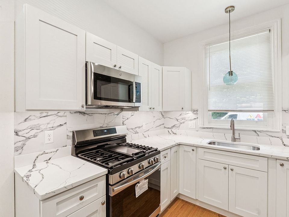 1st image of 53 E Logan St Front 3