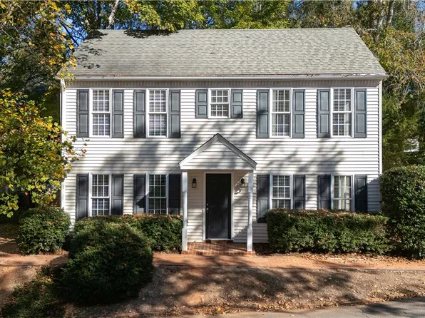 106 Franklin Dr, Central, SC 29630