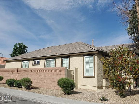 2nd image of 2132 W El Campo Grande Ave