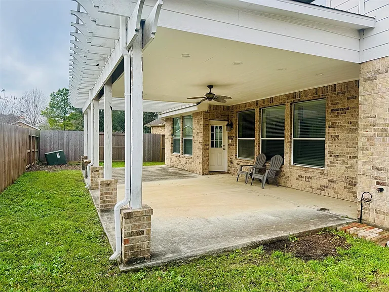 10002 Nathans Cv — Photo 3