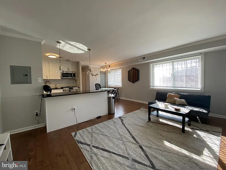 1221 N Quinn St #1 — Photo 11