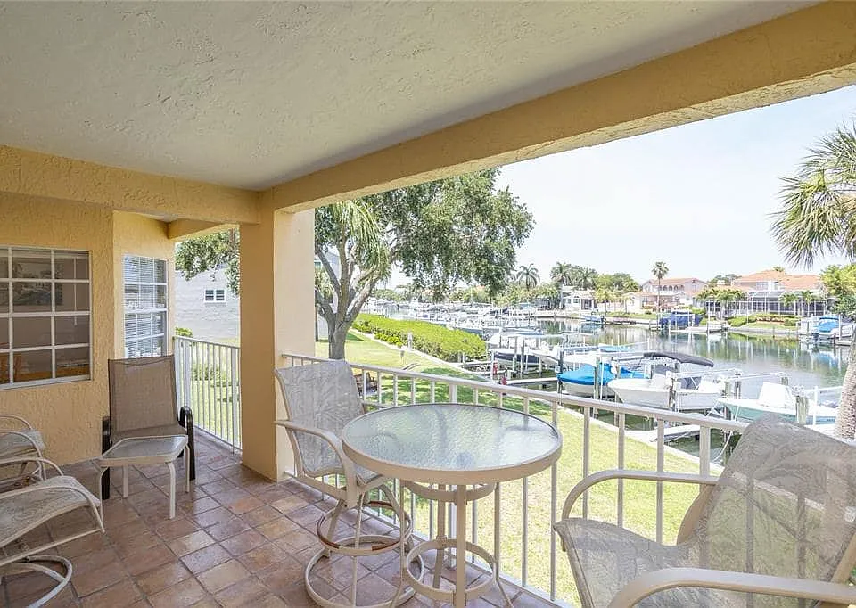 1125 Pinellas Bayway S #101