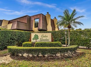 3542 Gardens East Dr APT B, Palm Beach Gardens, FL 33410