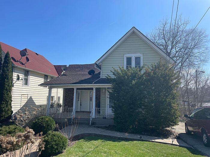 1st image of 724 Montague St #2