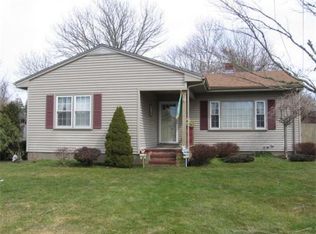 5 Hamlet St, Fairhaven, MA 02719