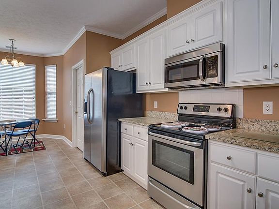 4th image of 53 Weyanoke Ct