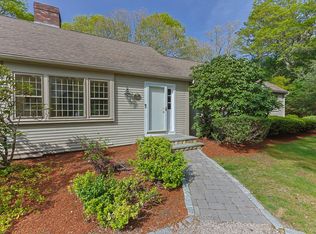 154 Cotuit Bay Dr, Cotuit, MA 02635