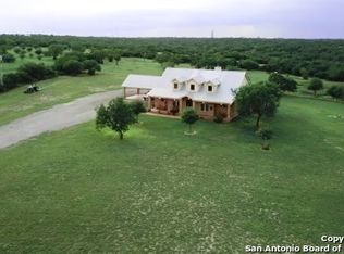 271 County Road 312, George West, TX 78022