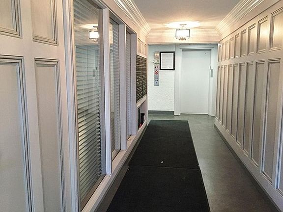 4th image of 5125 Blodgett Ave APT 203