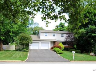 6 Argow Pl, Nanuet, NY 10954