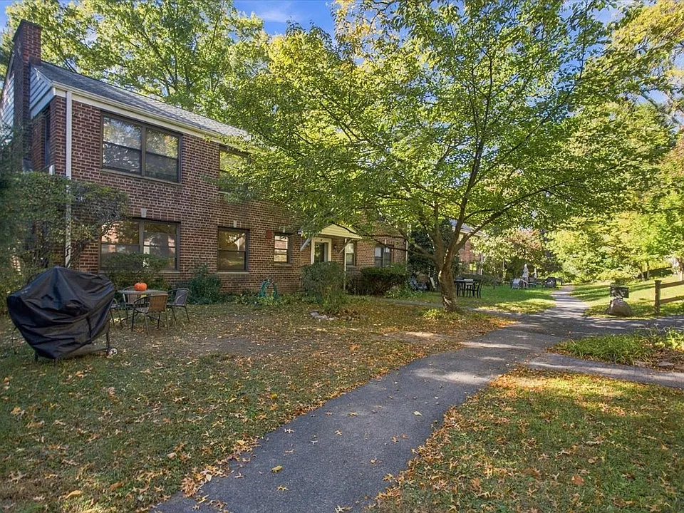 21 Rockledge Rd #1A