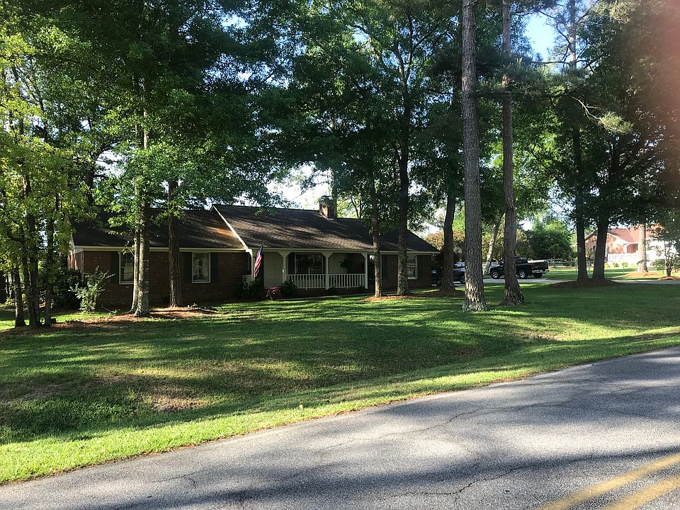 1st image of 805 Barksdale Dr