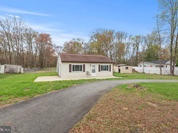 1216 Pine Ln, Accokeek, MD 20607