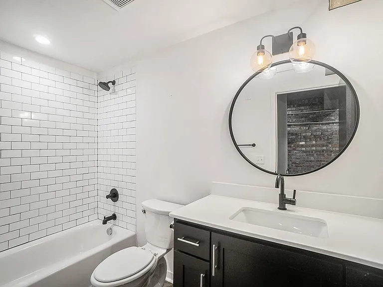 2645 Madison Ave — Photo 18