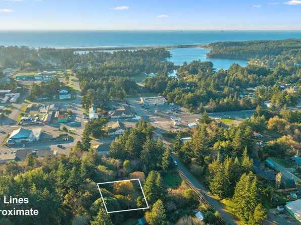 Washington St, Pt Orford, OR 97465