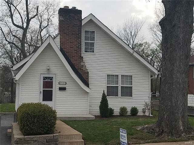 2nd image of 2337 Dawes Pl