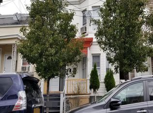 514 48th St, Union City, NJ 07087