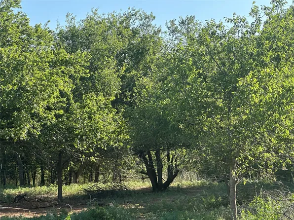 332 E Railroad Ave, Knox City, TX 79529