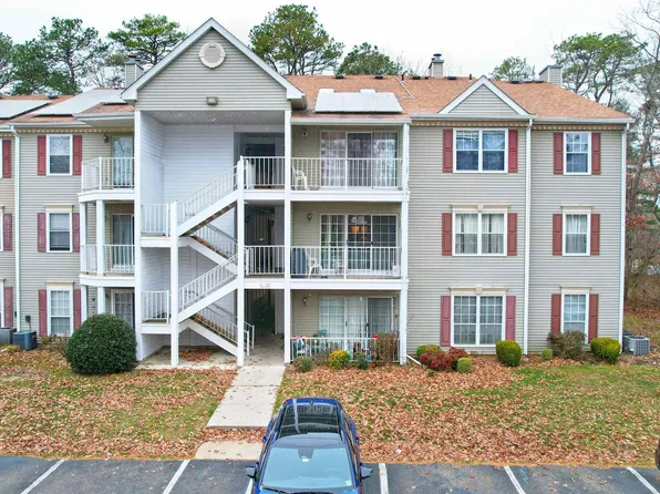 10 Iroquois Dr #10, Absecon, NJ 08205
