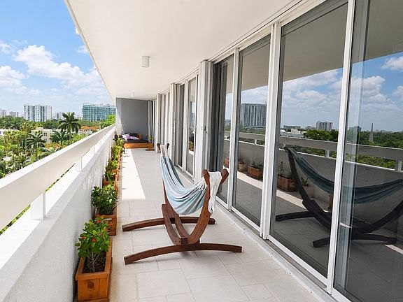 2nd image of 1627 Brickell Ave