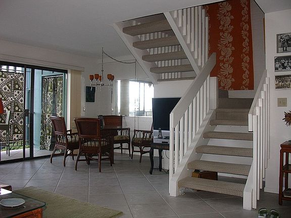 4th image of 42 Wainaku St APT 205
