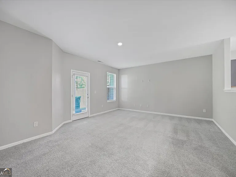 2626 Parrish Ct — Photo 13