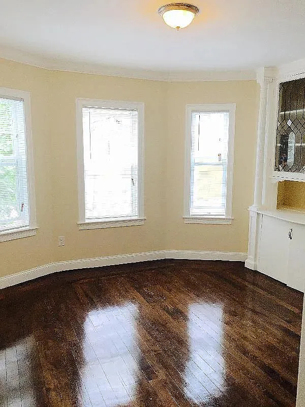 71 Walnut Park - 3 — Photo 4