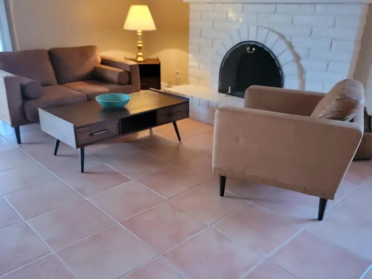 5118 E Gelding Dr — Photo 5