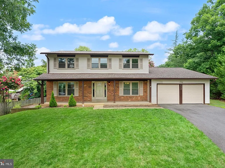8902 Huxley Ct — Photo 27