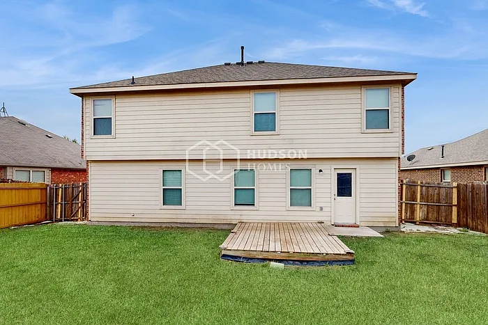 218 Thoroughbred St — Photo 32