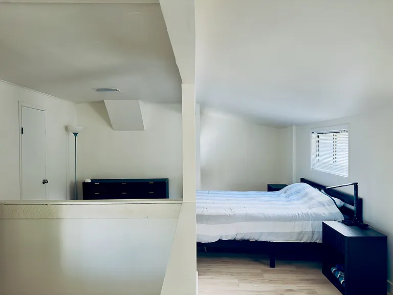 105 Esther St — Photo 14