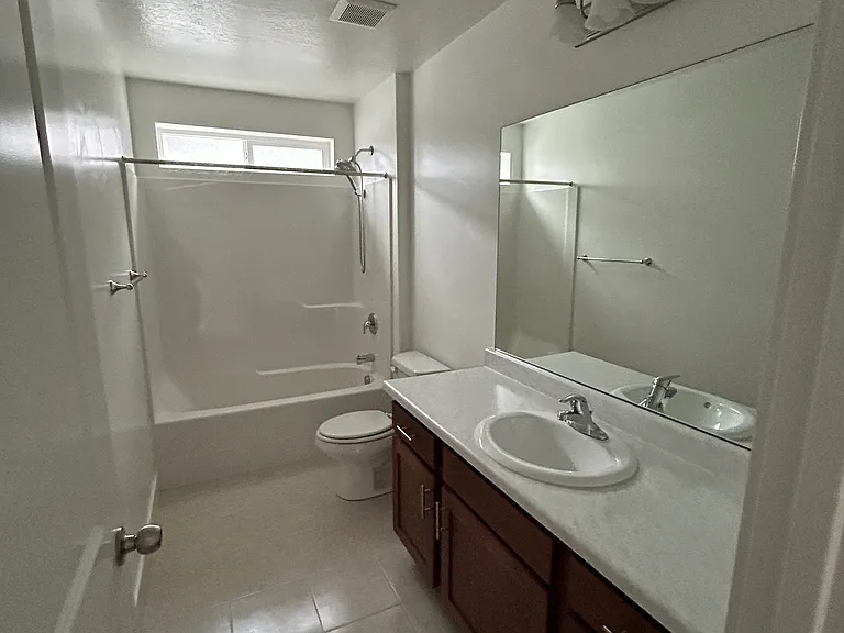 1618 W Quailhill Rd — Photo 22